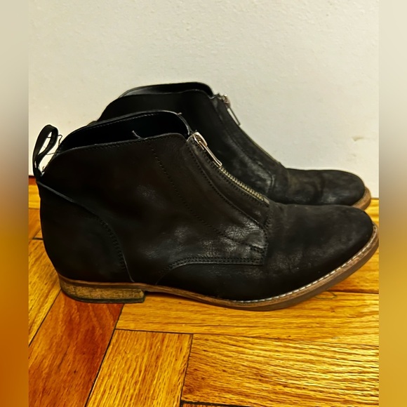 Diba Black Leather Front Zipper Ankle Booties Size 9.5 - Picture 8 of 14